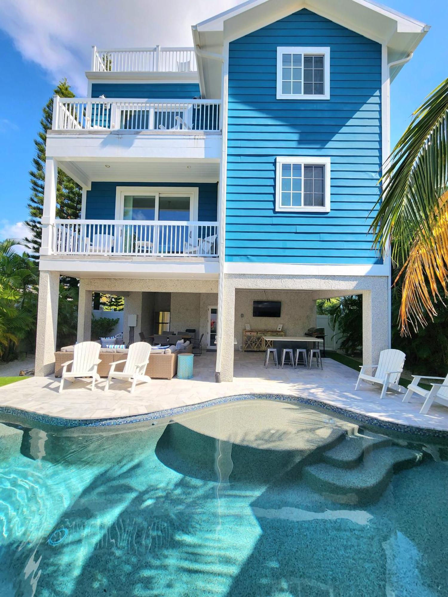 Ocean Star! 7 Bdrms, 7 Baths! Beaches Less Than 5Min Walk To Beach! Villa Holmes Beach Exterior photo